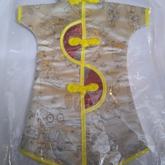 #1 Chinese Dress Wine Bottle Covers, Set of 4 - Picture 4 of 10